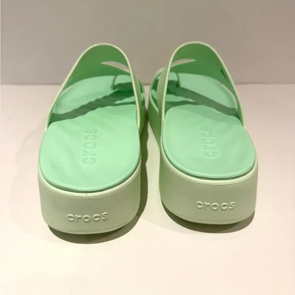 CROCS Women’s Getaway Mint Green Platform Toe Loop Slide Sandals Flip Flops W9 - Picture 4 of 9